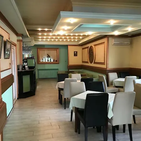 Tri Sesira Ljubovija